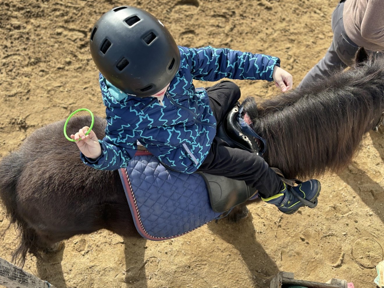 A motorikus képességek is fejleszthetők lóháton •  Fotó: TulipRide Facebook-oldal