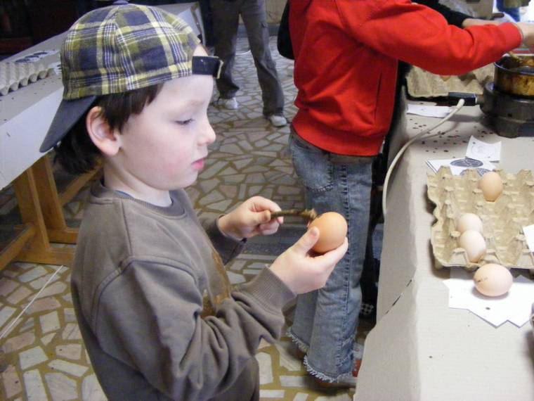 Tojásírás gyerekeknek