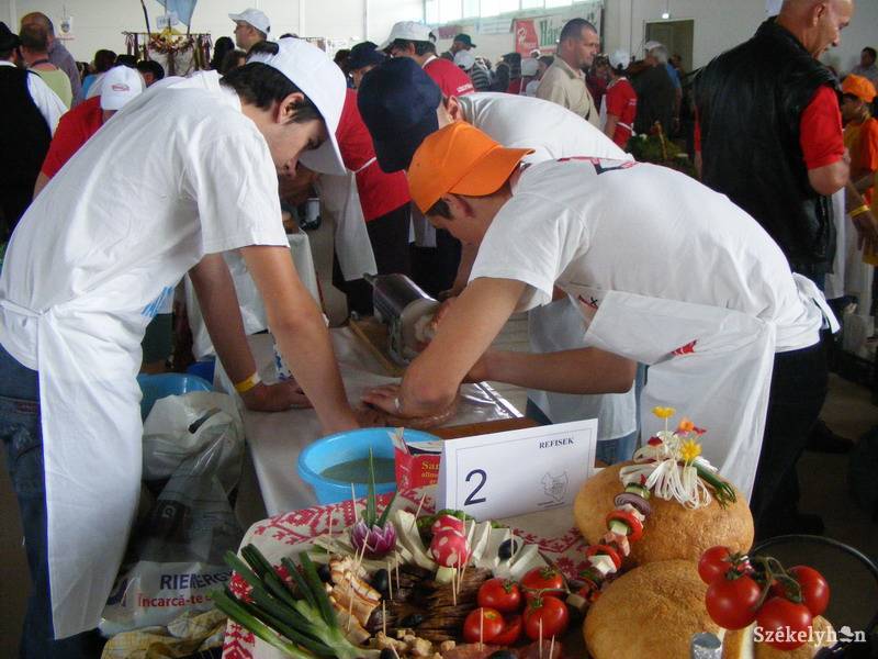 &bullet;  Fotó: Both Ildikó