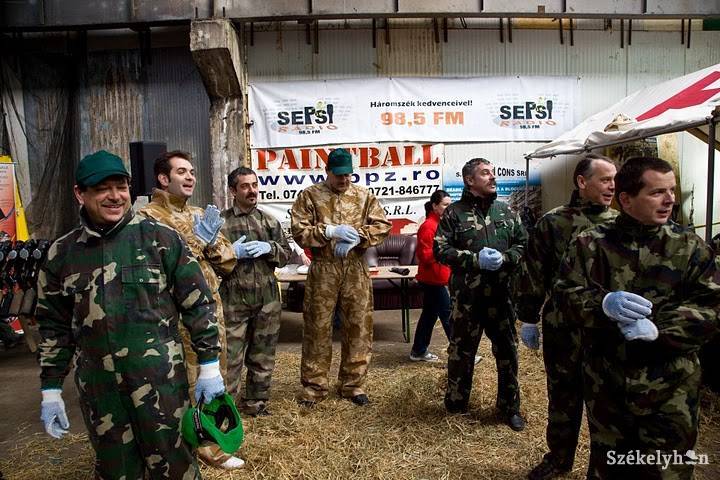 •  Fotó: Henning János