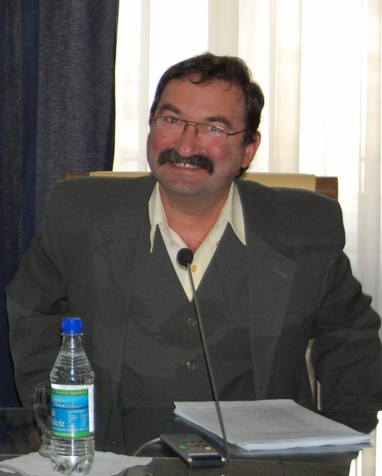 Valamennyi jogi szálon elindult Bálint József