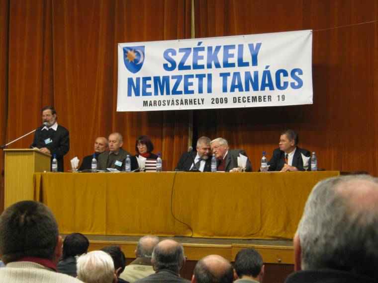 A katalán népszavazás az SZNT-t is erősíti