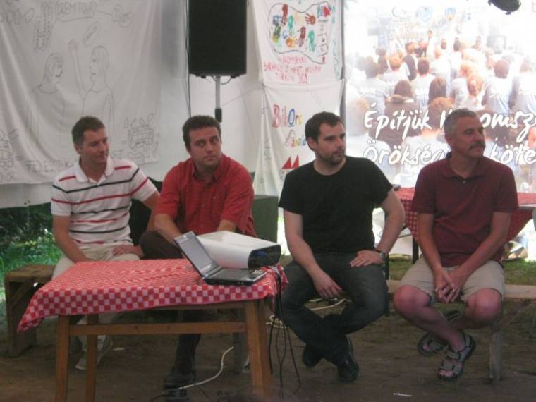 Politika, majd tábortűz