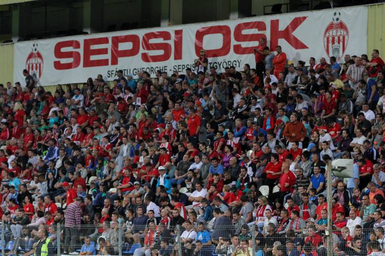 Rekordméretű kürtőskaláccsal várják a Steaua szurkolóit