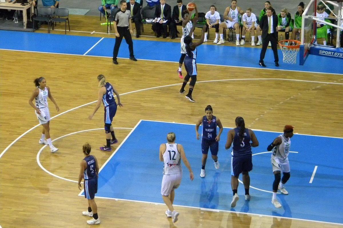 &bullet;  Fotó: Sánta Imre