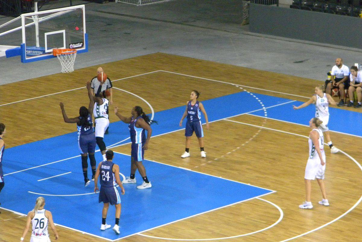 &bullet;  Fotó: Sánta Imre