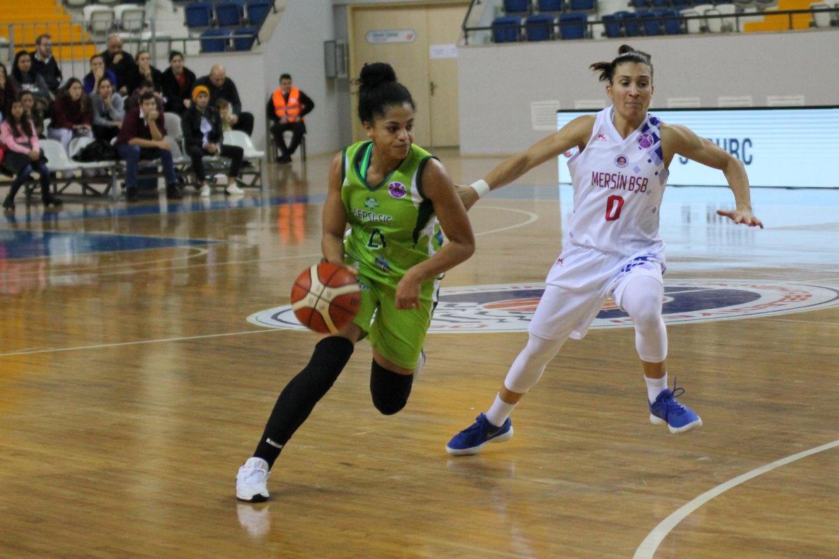 &bullet;  Fotó: Miska Brigitta