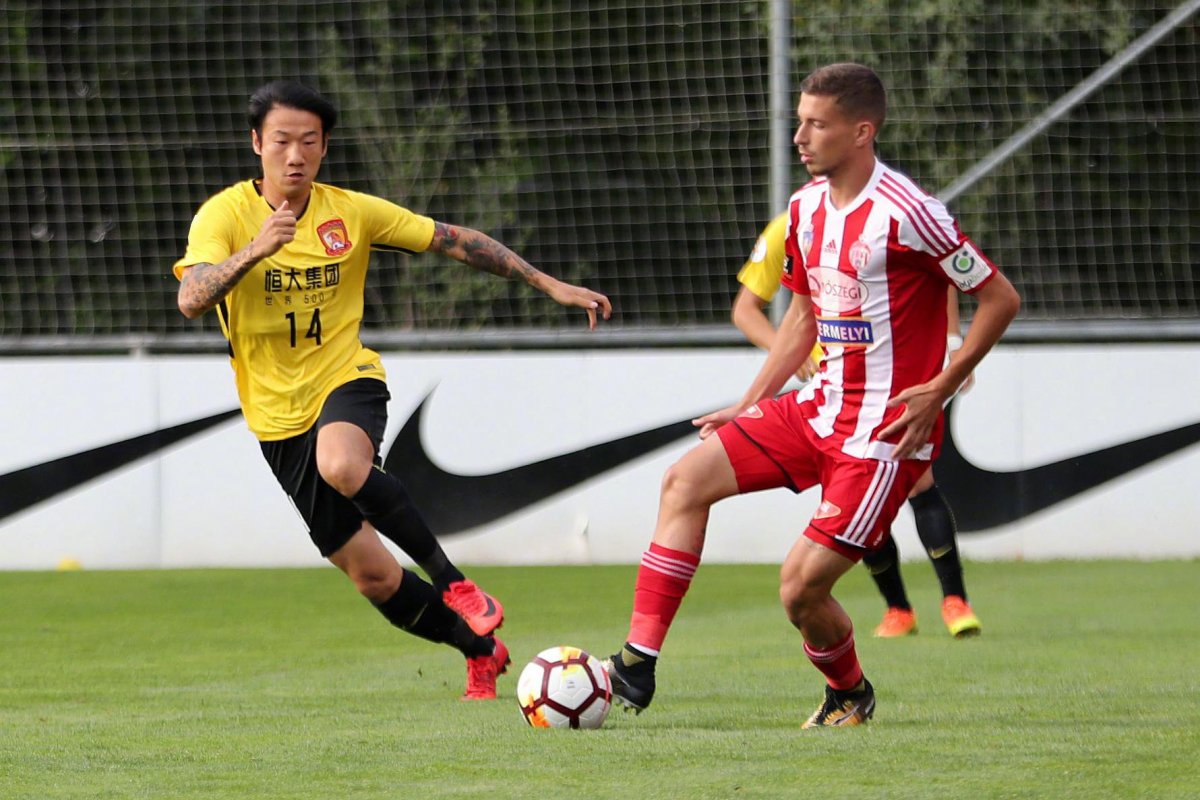 •  Fotó: Facebook/Guangzhou Evergrande FC