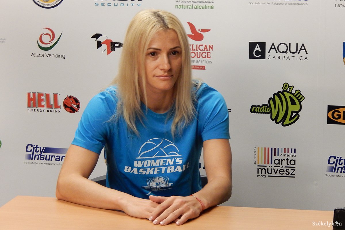 &bullet;  Fotó: Sánta Imre