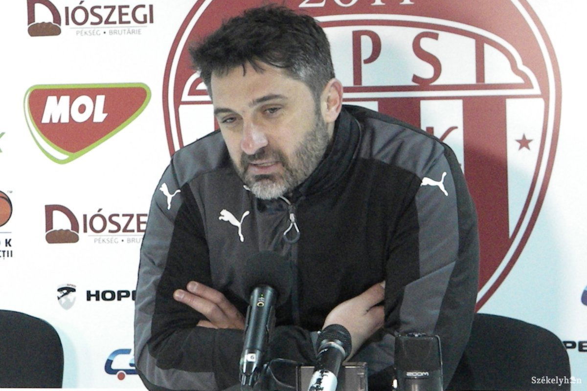 Niculescu megdicsérte a szurkolókat és a csapatot •  Fotó: Sánta Imre
