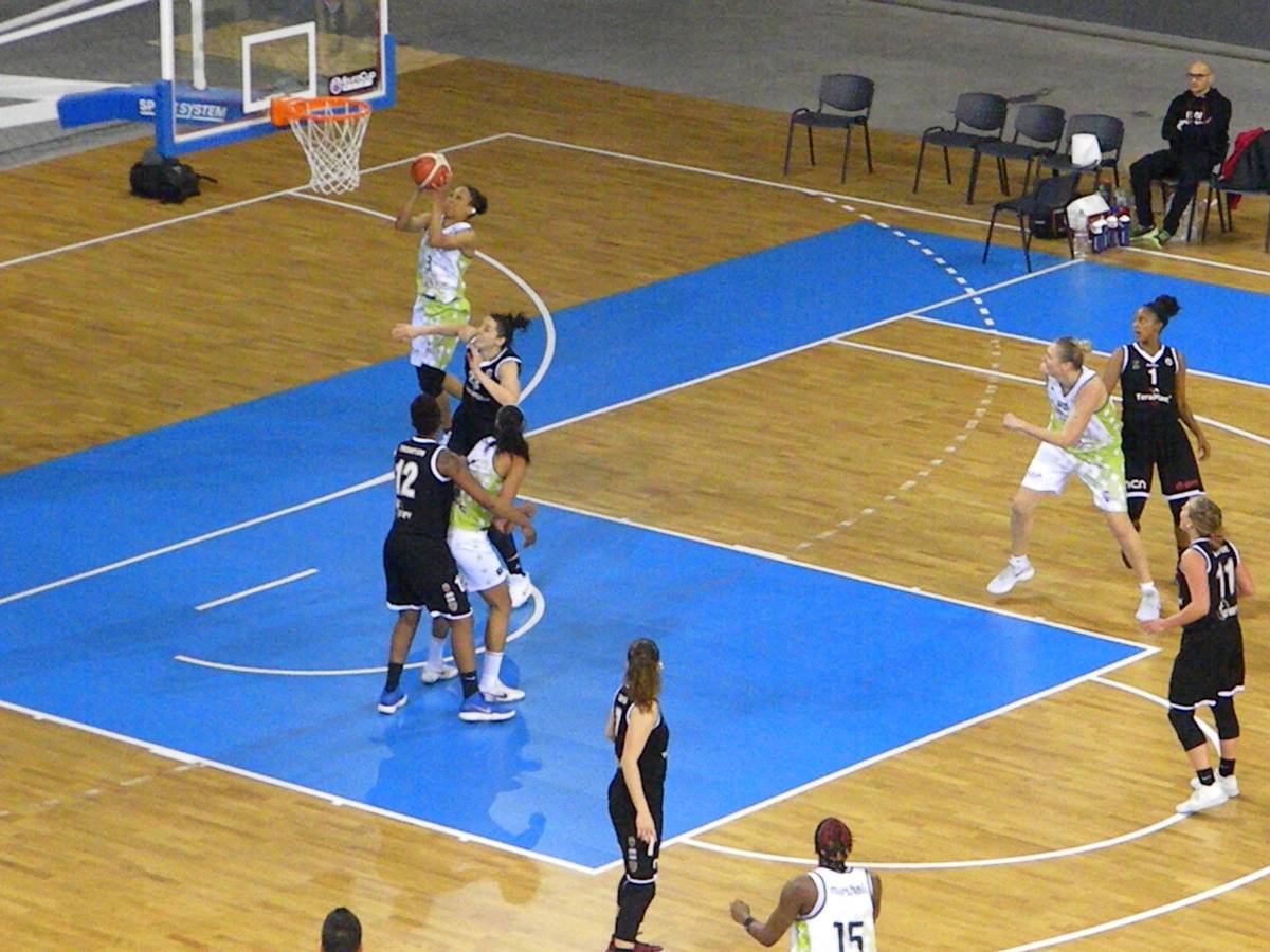 &bullet;  Fotó: Sánta Imre