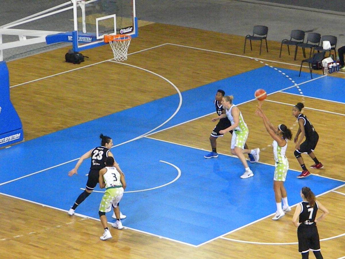 &bullet;  Fotó: Sánta Imre