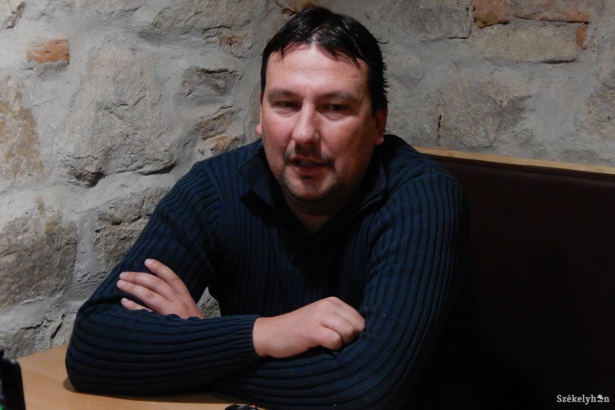 &bullet;  Fotó: Sánta Imre