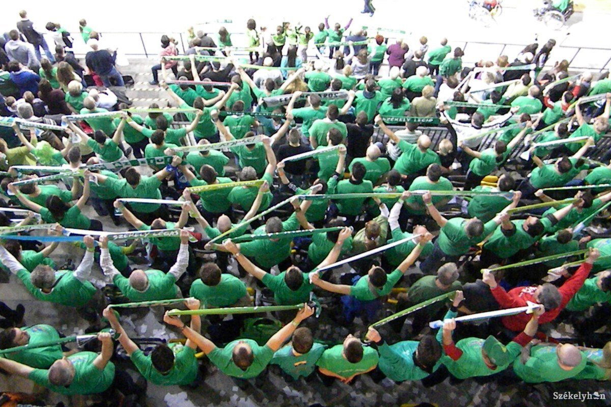 &bullet;  Fotó: Sánta Imre