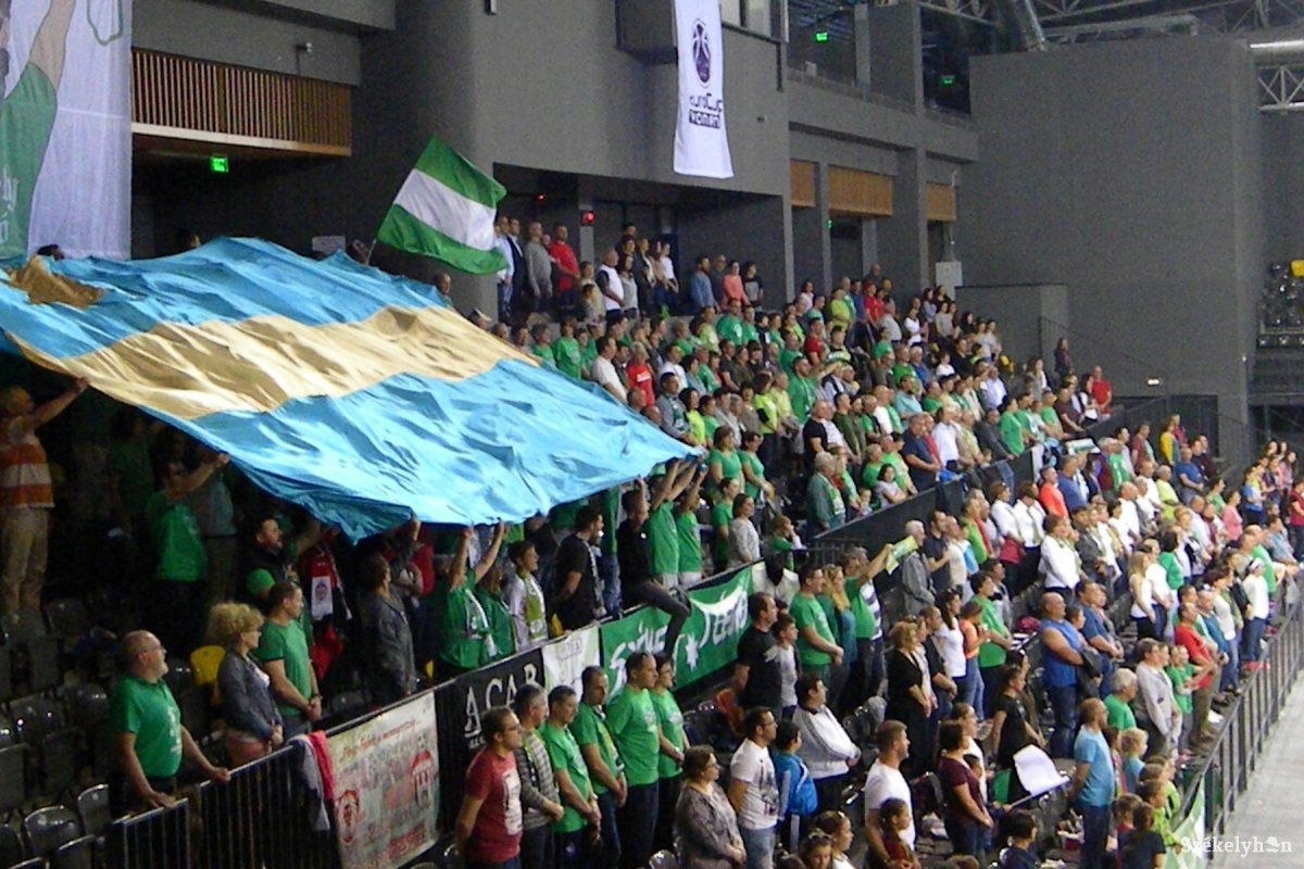 &bullet;  Fotó: Sánta Imre