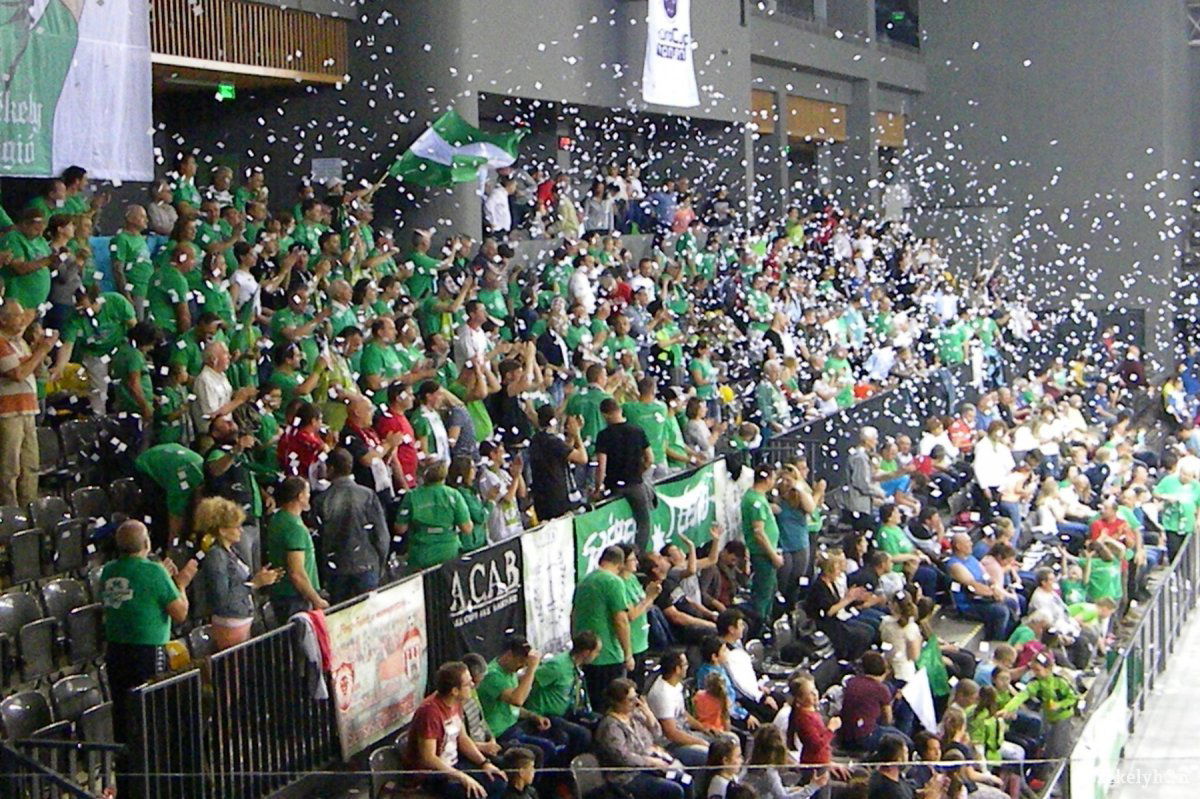 &bullet;  Fotó: Sánta Imre