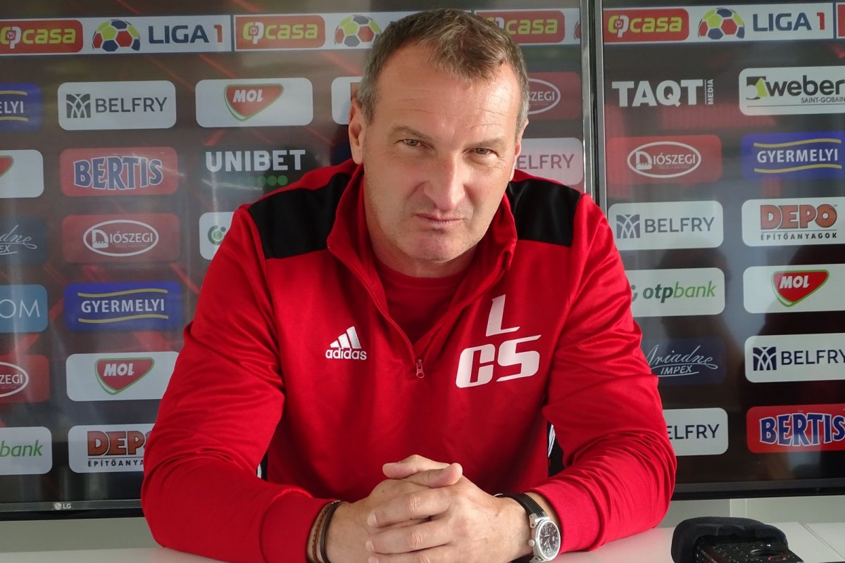 László Csaba: amikor mérlegelek, sohasem tudom, hogy a pohár félig van tele, vagy csak simán félig van töltve •  Fotó: Sánta Imre
