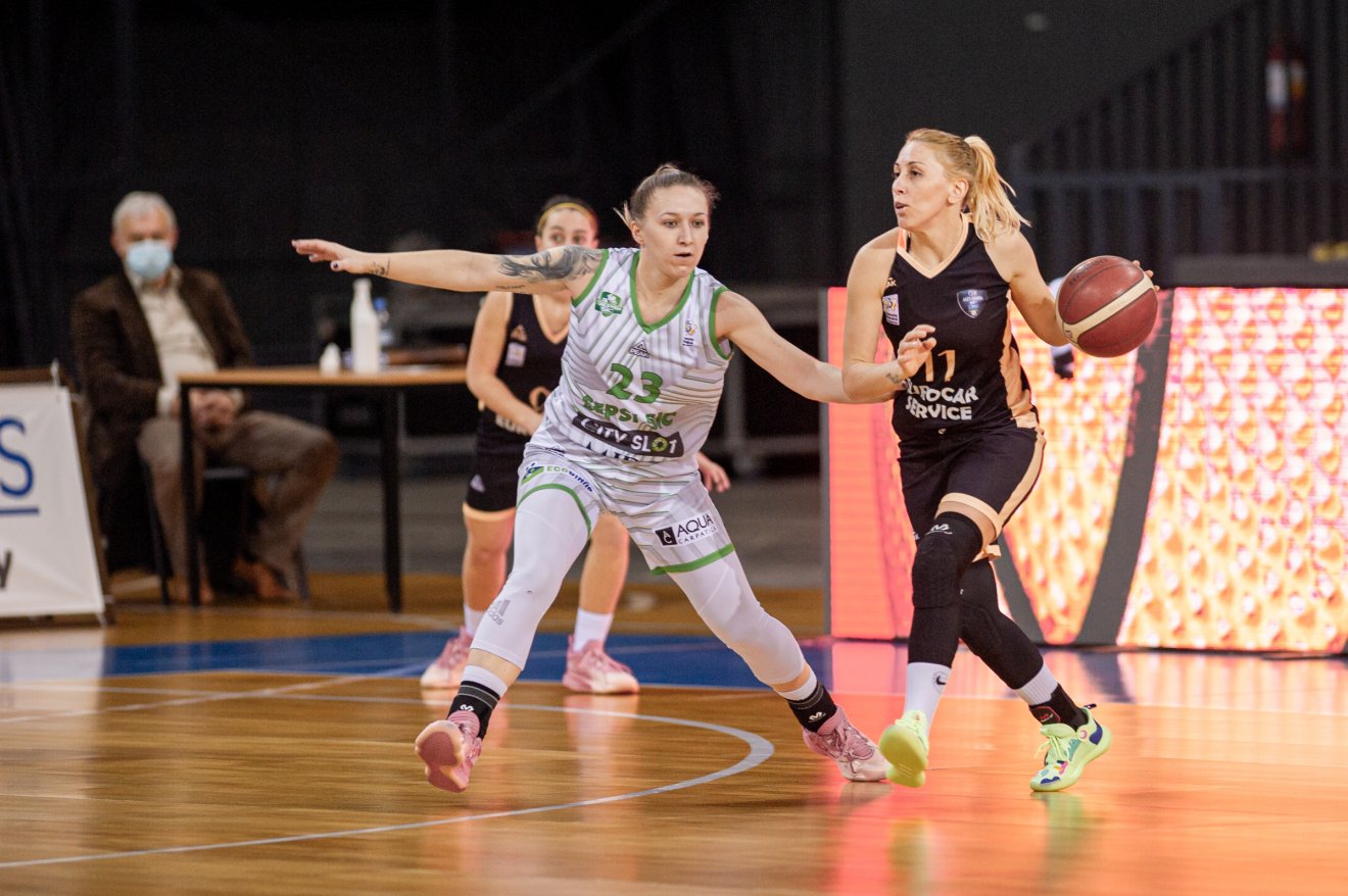 &bullet;  Fotó: Pinti Attila