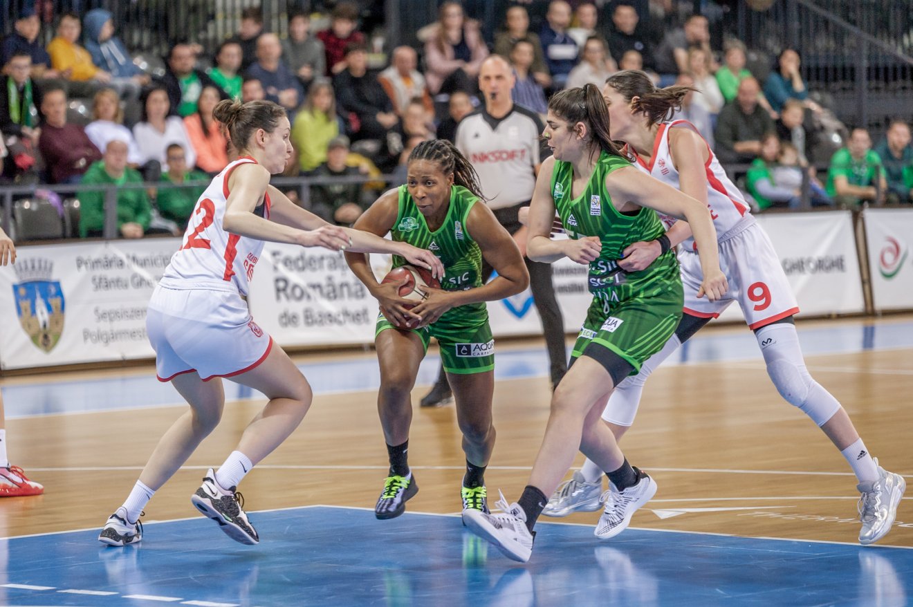 &bullet;  Fotó: Pinti Attila