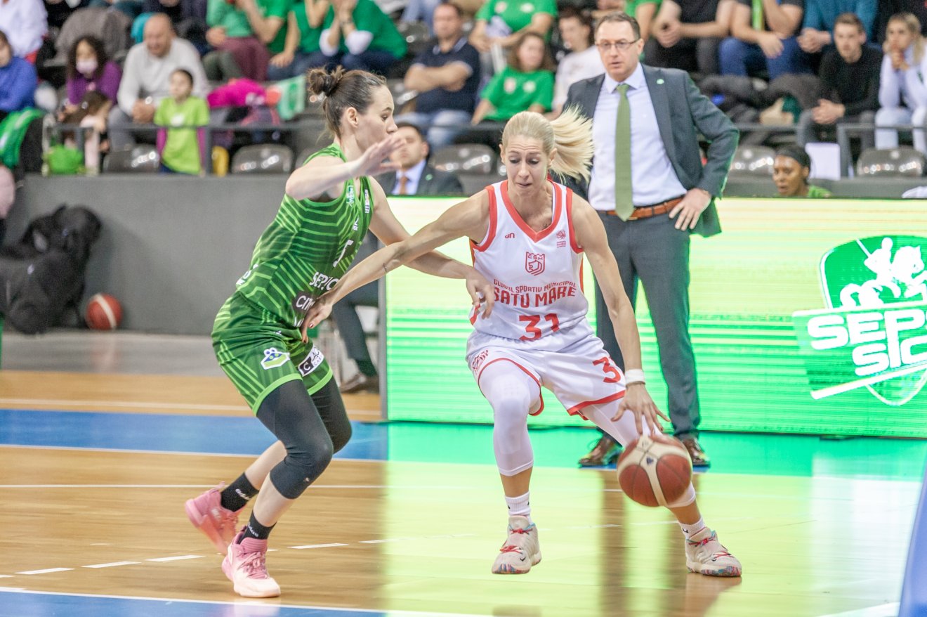 &bullet;  Fotó: Pinti Attila