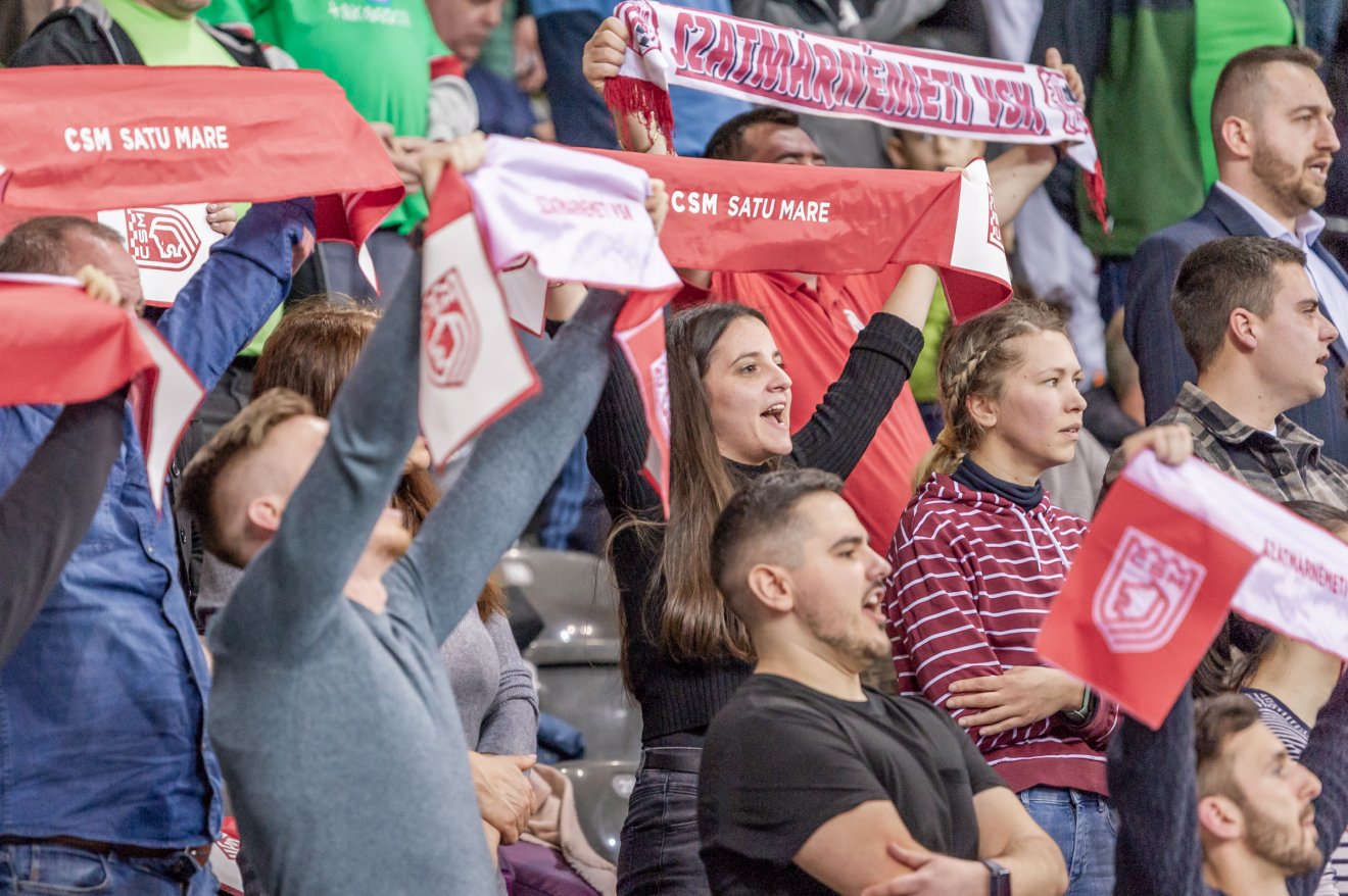 &bullet;  Fotó: Pinti Attila