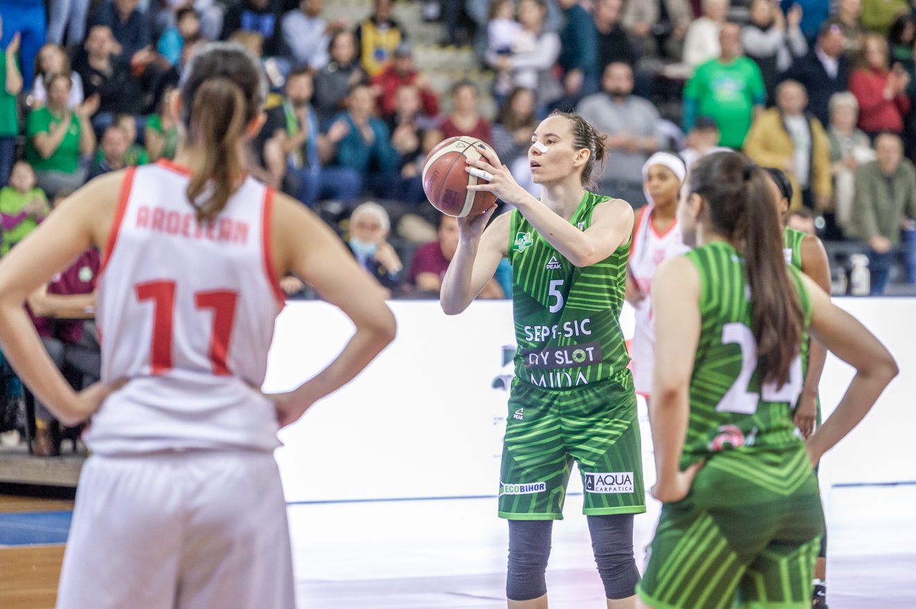 &bullet;  Fotó: Pinti Attila