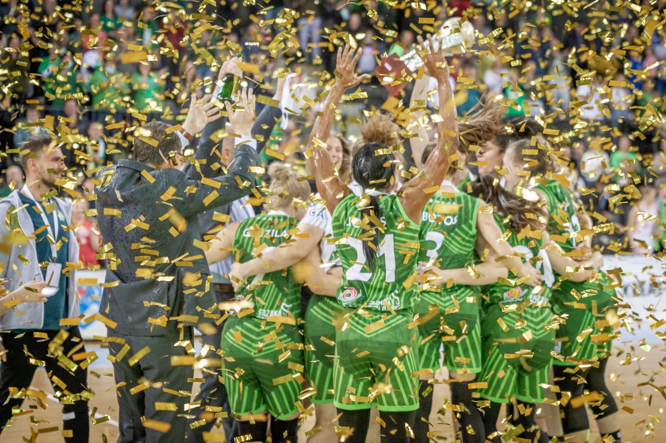 &bullet;  Fotó: Pinti Attila