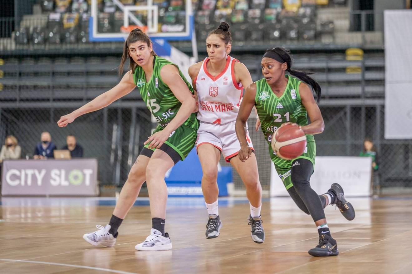 &bullet;  Fotó: Pinti Attila