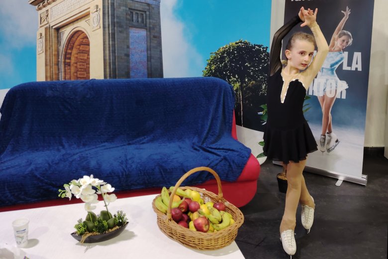 Báj és elegancia a jégen: dobogón a székely műkorcsolyázók a rangos nemzetközi versenyen