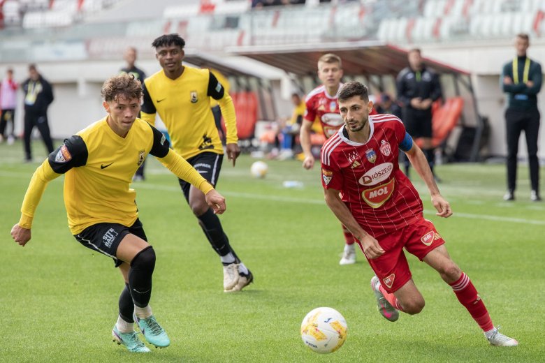Délelőtt a Sepsi OSK, este a Kolozsvári CFR meccsét nézhetjük