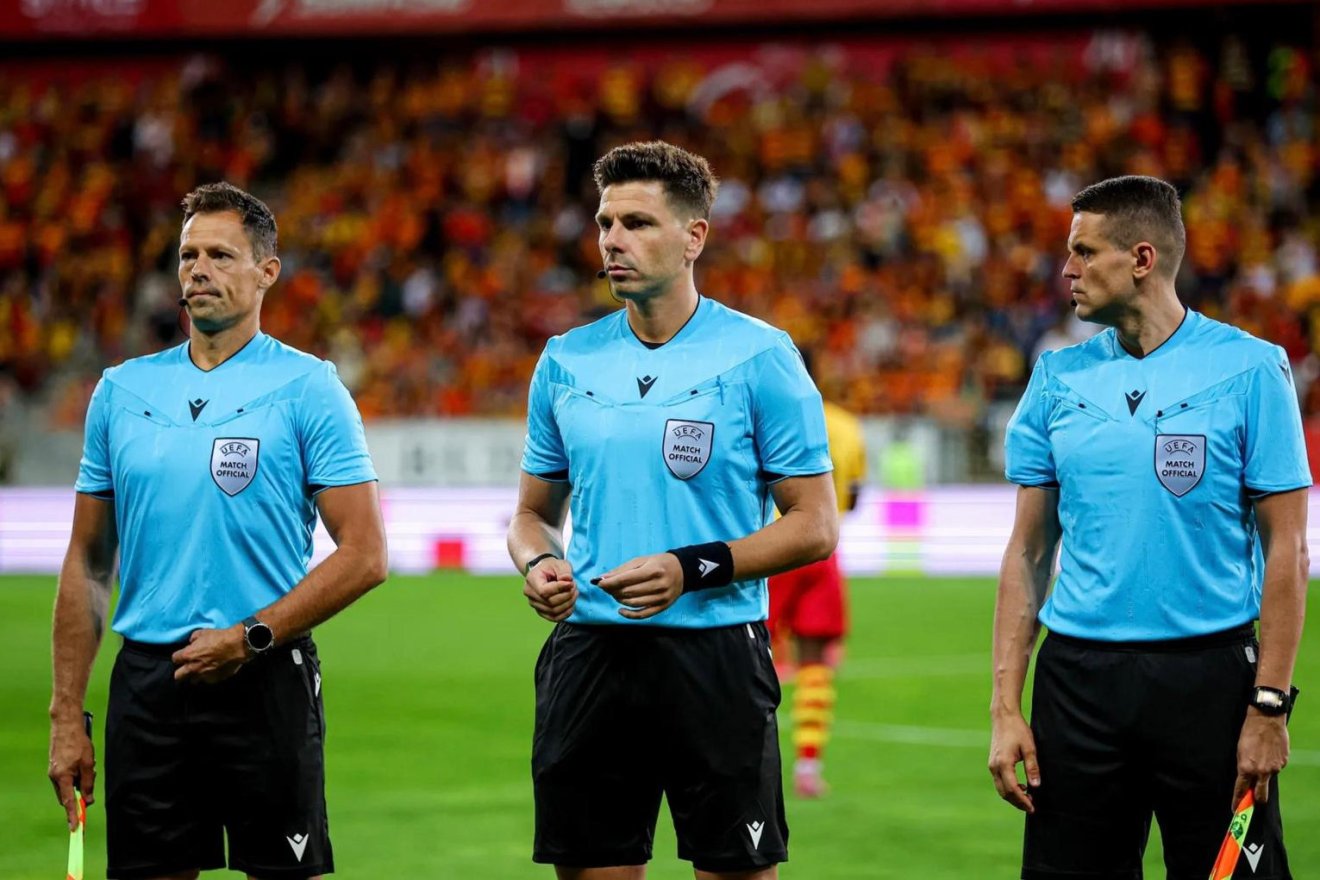 Bucsi Imre-László (balról) munka közben &bullet;  Fotó: Bucsi Imre-László magángyűjteménye