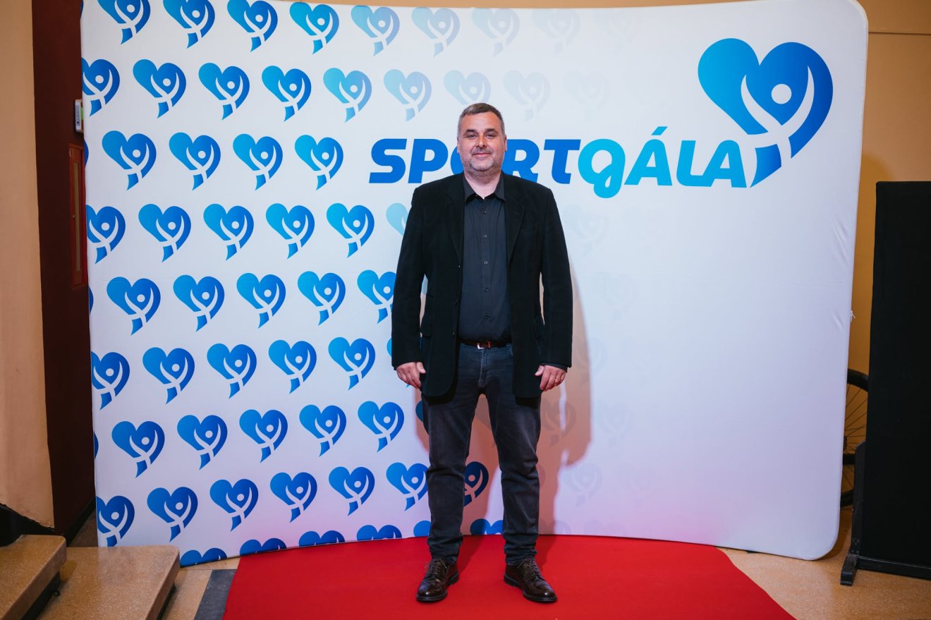 Az utánpótlásban megszerezhető legmagasabb edzői képesítéssel, az Elit Youth A-diplomával rendelkező Csengeri Attila jónak tartja a szigorítást &bullet;  Fotó: Kézdivásárhely önkormányzata/Facebook