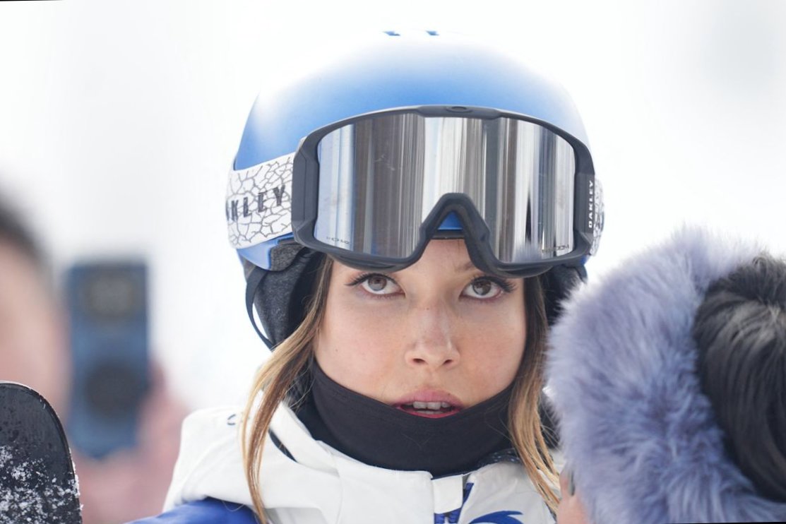 A milánói–cortinai téli olimpia egyik legfényesebb csillaga a kínai-amerikai Eileen Gu, a síakrobatika kiválóság a divatlapok címlapján és a közösségi médiában is tarol &bullet;  Fotó: AFP/Ulrik Pedersen