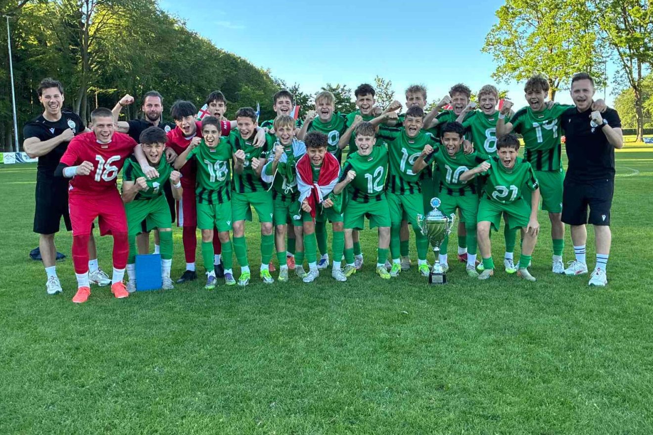 A Ferencváros U14-es csapata tornagyőzelmet aratott Németországban &bullet;  Fotó: Szász Huba személyes archívuma
