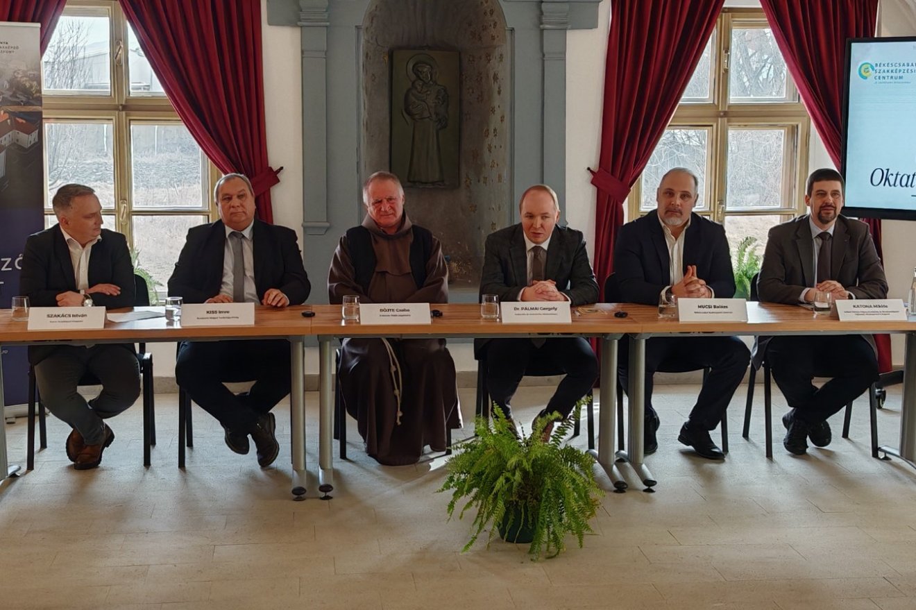 Sajtótájékoztatón számoltak be a Kanta Szakképző Központ újdonságairól &bullet;  Fotó: Bartos Lóránt