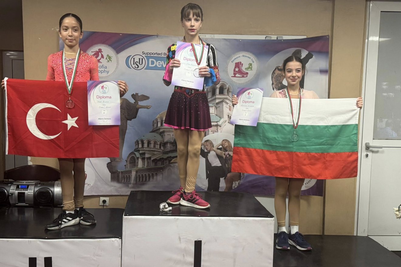 Lotti a dobogó legtetején &bullet;  Fotó: Nagy-Rozsnyai Annamária/Facebook