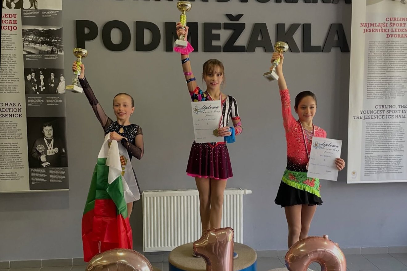 A jégpályák kis királynője: Nagy-Rozsnyai Lotti triplázott az európai sorozatban &bullet;  Fotó: Nagy-Rozsnyai István