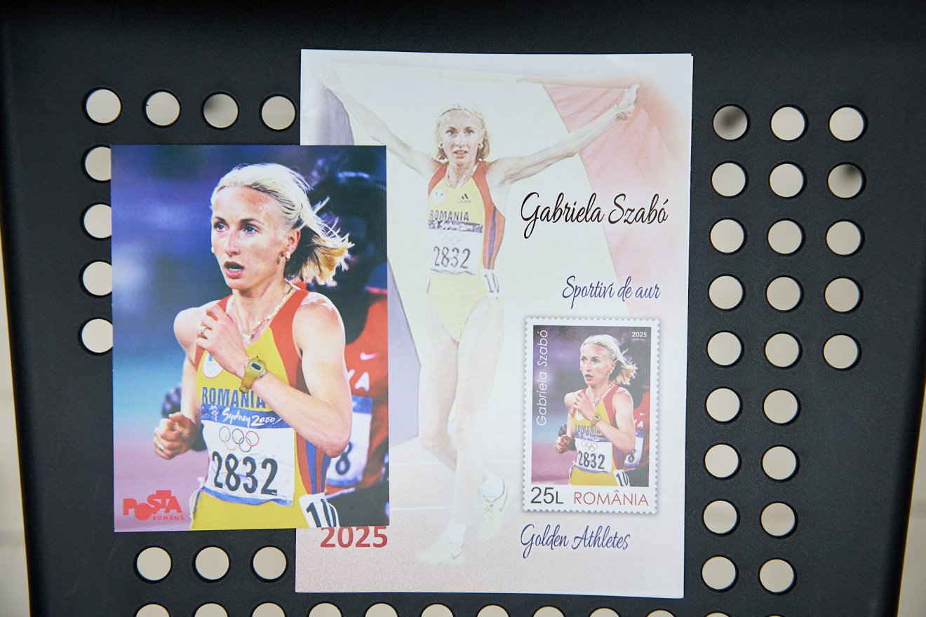 A Román Olimpiai és Sportbizottság a Román Postával közösen tavaly különleges ajándékkal lepte meg a sportolónőt 50. születésnapja alkalmából &bullet;  Fotó: Román Olimpiai és Sportbizottság (COSR)/Sabin Malisevschi