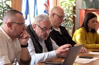 Adócsökkentésekről döntöttek Kézdivásárhelyen is, plusztámogatás a fogyatékkal élőknek