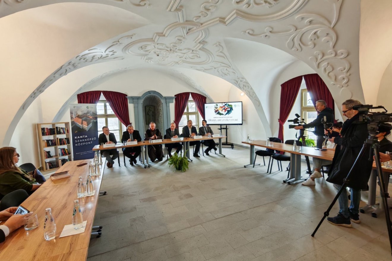 Fogódzót és sikerélményt adnának a középiskolásoknak