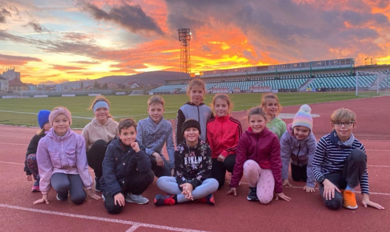 A fiatal edző legjobban azt szereti választott hivatásában, hogy lehetősége van tehetséges sportolókat felfedezni, fejleszteni, inspirálni és hozzásegíteni őket céljaik eléréséhez •  Fotó: Horovitz Hanna személyes archívuma