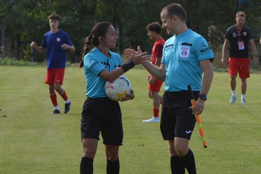 A futball szeretete hajtja előre hivatásában •  Fotó: Kopriva-Bíró Enikő archívuma