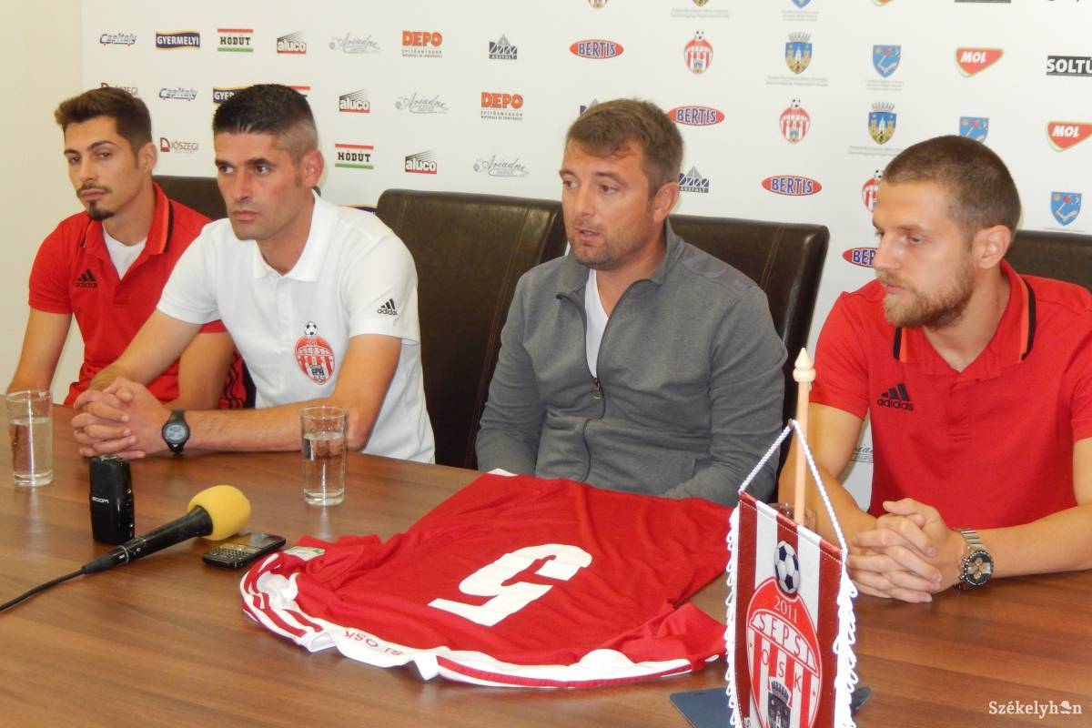 •  Fotó: Sánta Imre