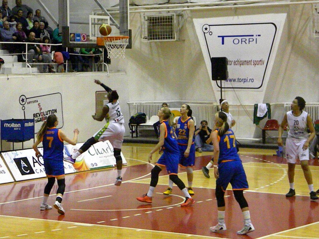 &bullet;  Fotó: Sánta Imre