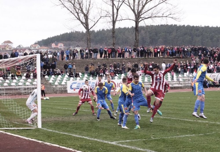 Egy hónap után újra itthon