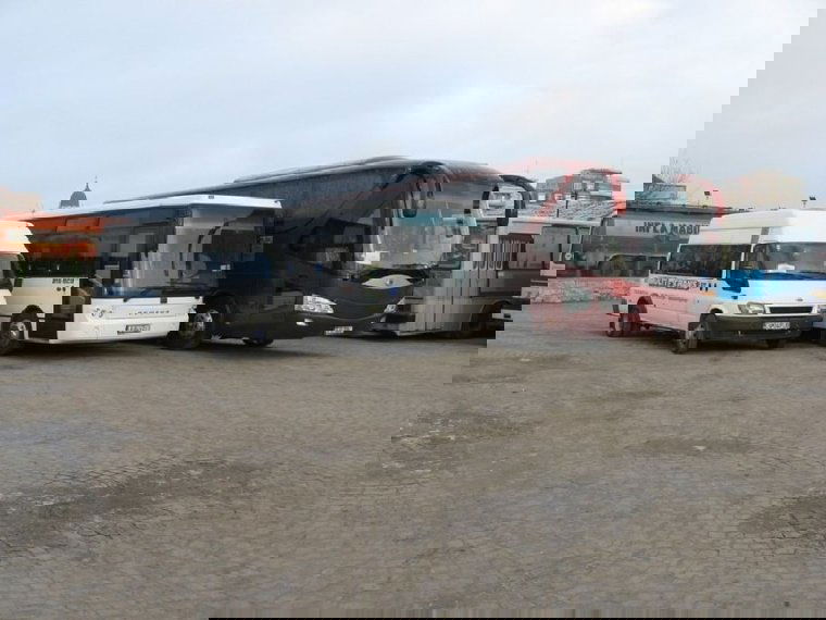 Elköltözne a közszállítás