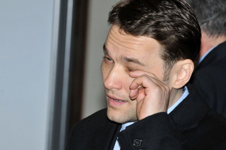 Három év börtön Șovának