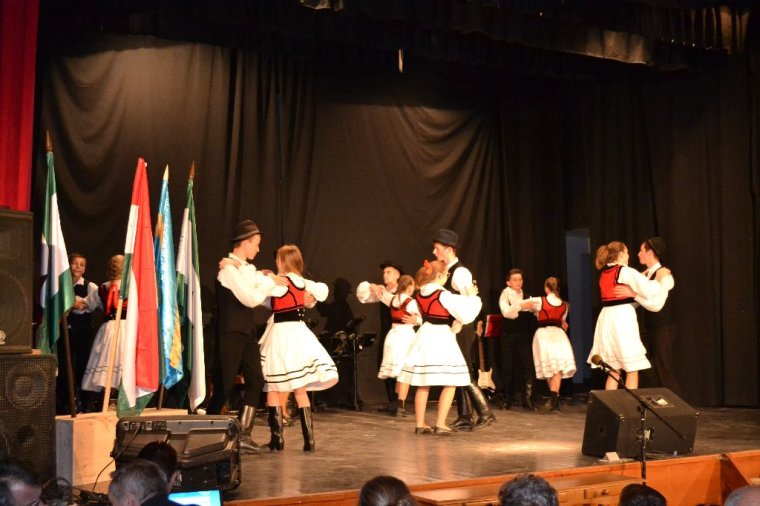 Kincsünk, a magyar nyelv