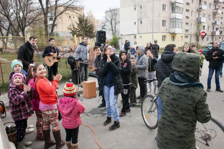 A kultúra házhoz ment