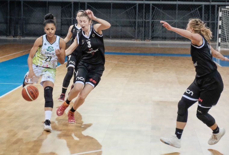 Bedarálta Kolozsvárt a SIC